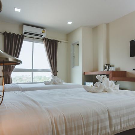 Devloft Hotel Korat Nakhon Ratchasima Luaran gambar